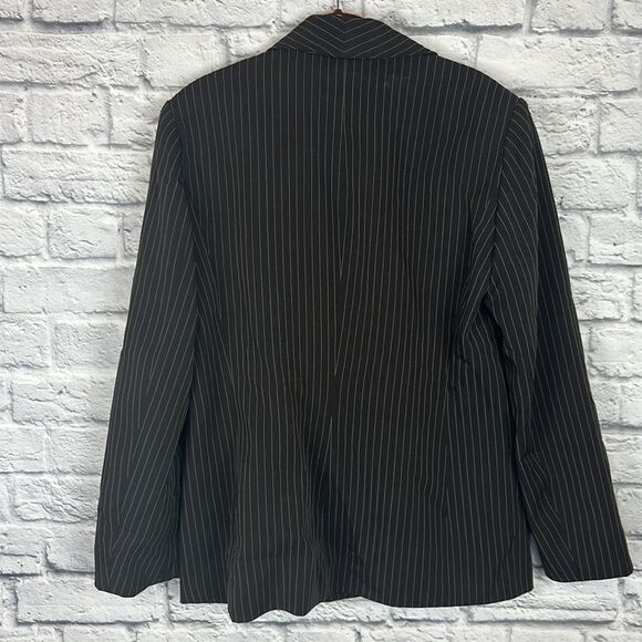 Requirements Dark Brown and White Pinstripe Blazer Size 10 - Picture 6 of 6